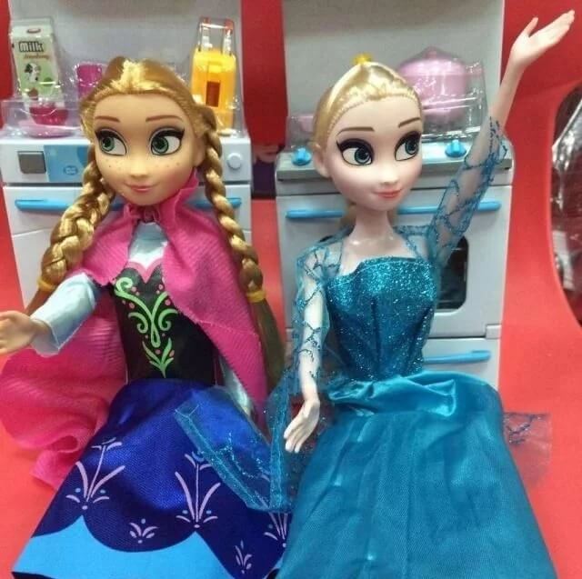 妈妈 我要买这个公主 小小的娃娃标价五百 你怎么办